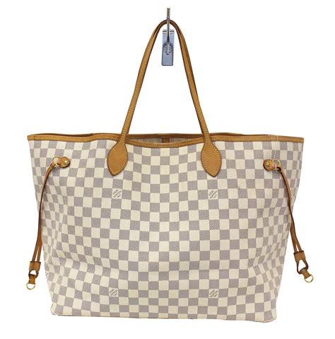 louis vuitton purse white checkered